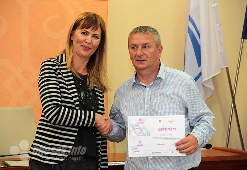 Detalj s ceremonije dodjele certifikata - Mostar: Nagrade promotorima zdravog života 